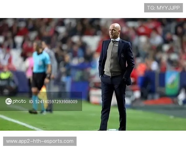 滕哈格走人，勒沃库森9打11豪取首胜告别低迷，勒沃库森vs年青人