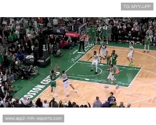 塔图姆突破分球，波士顿底角三分命中